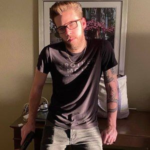 Meet your Posher, Cameron